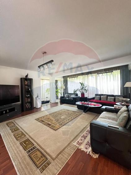 Vilă premium | 8 camere | 834 mp teren | complex privat | 1 Decembrie - 5