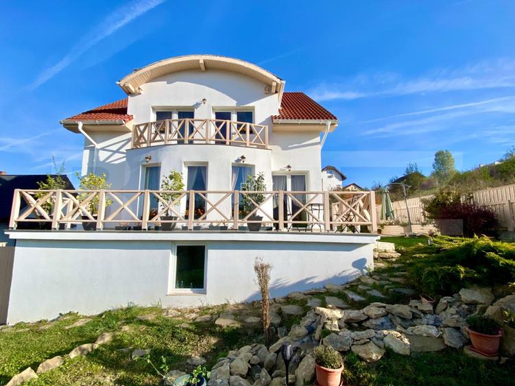 Vilă Premium în Borhanci – 270 mp Utili , 7 Camere, priveliste de exceptie - 2