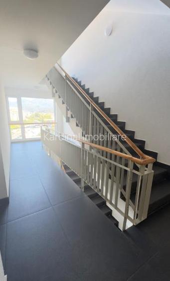 Garsoniea bloc nou, intrare Racadau, priveliste deosebita - 8