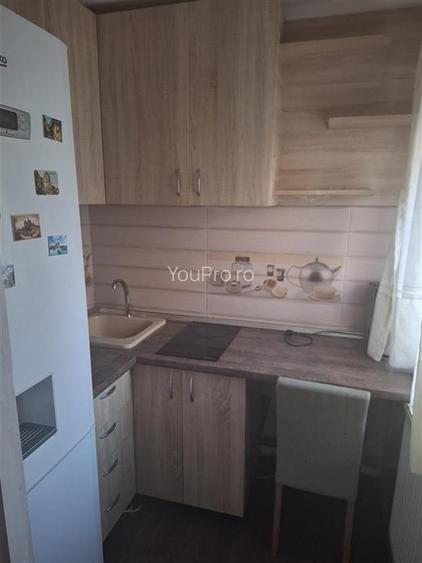 Garsoniera cu balcon etaj 1 zona Buziasului - 2