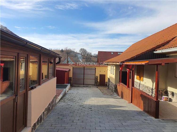 Casa saseasca pe un singur nivel, cu 2.021mp teren in Slimnic - 4