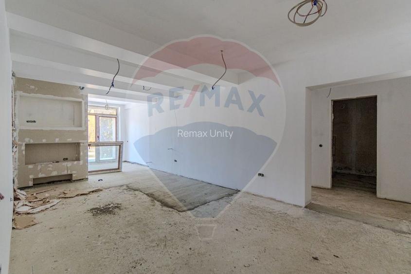 Activ Hotelier SubEvaluat | 18.000 mp construiti | 3 ha teren | BRASOV - 52