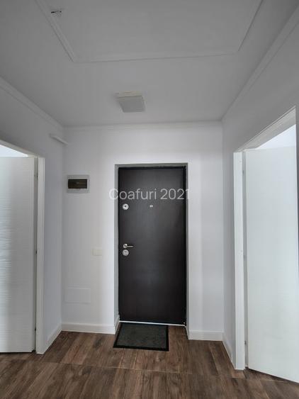 Vând apartament cu parcare  - 10