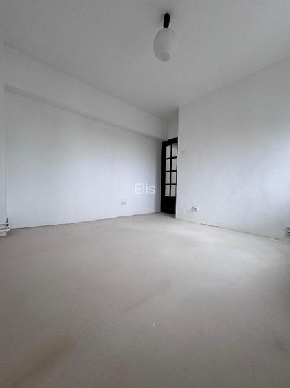Proprietar vând apartament cu 2 camere, situat în Arad, zona Calea Aurel Vlaicu - 6