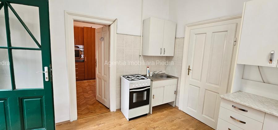 Vand garsoniera la casa situata in zona Parcului Sub Arini,parter,25m+147m teren - 4