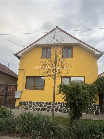 RECO Vila P+M 3 camere in Nufarul - 11