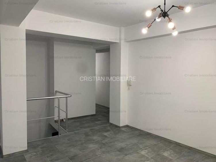 Vila de LUX  Ultracentrala! TOTUL NOU SI DE CALITATE- 300mp construiti - 9