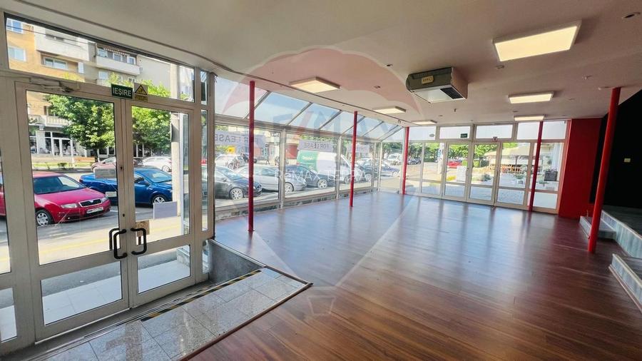 Spațiu comercial de închiriat în zona Traian - 2