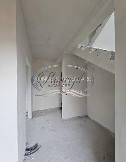 Duplex cu arhitectura moderna si curte privata in Floresti - 10