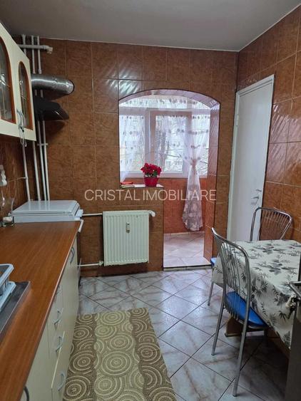 2 camere decomandat, etaj 3, mobilat, aproape metrou si Penny - 5