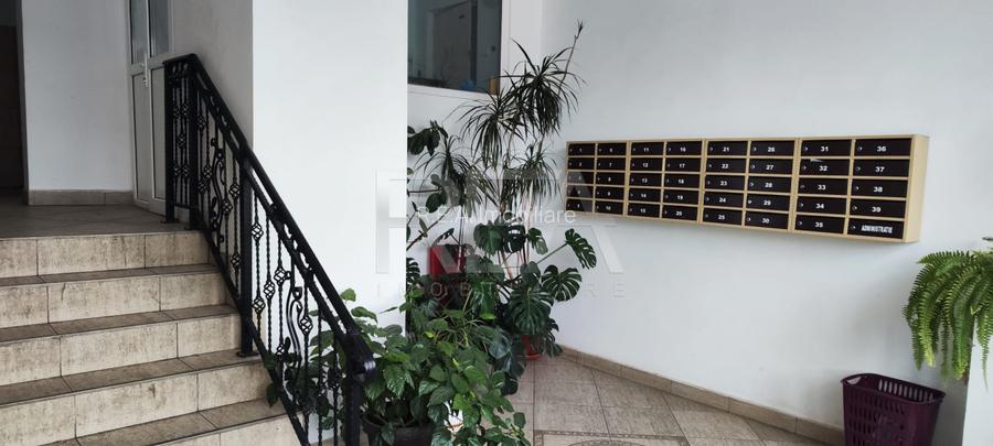 2 camere Vitan decomandat, inst. schimb., an 1983 - 9