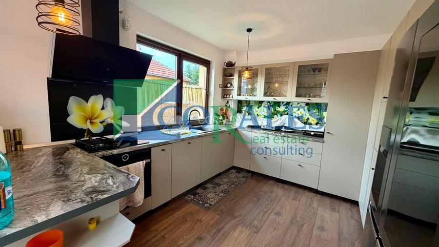 Casa Individuala, dormitor la parter,  mobilata si utilata. Piscina! - 2