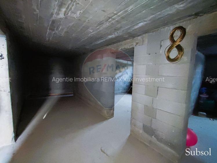 Casă/vilă spațioasă, centrală în Săliște, structură S+P+E+M - 12