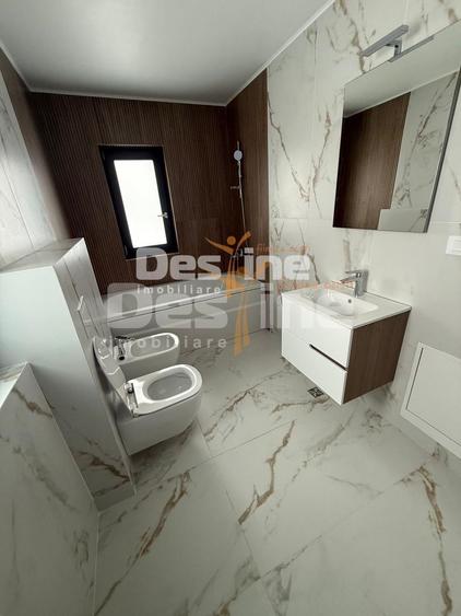 Casa cu etaj, 4 camere 170.000 euro, Comision 0%