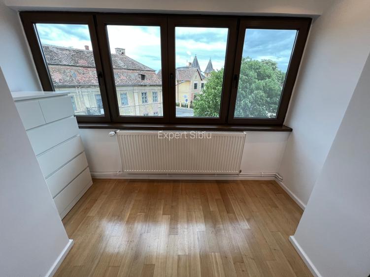Apartament 3 camere dec, recent renovat – zona Centrală, str. C-tin Noica - 14