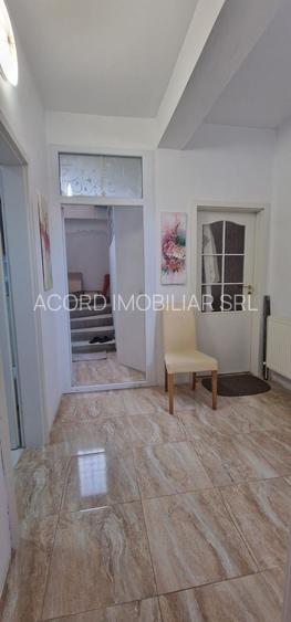 Casă / Vilă cu 5 camere de vânzare în zona Central - 19