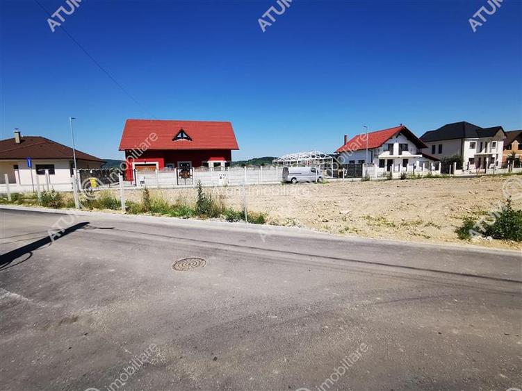 Teren intravilan 1000 mp cu utilitati in Cristian - 3