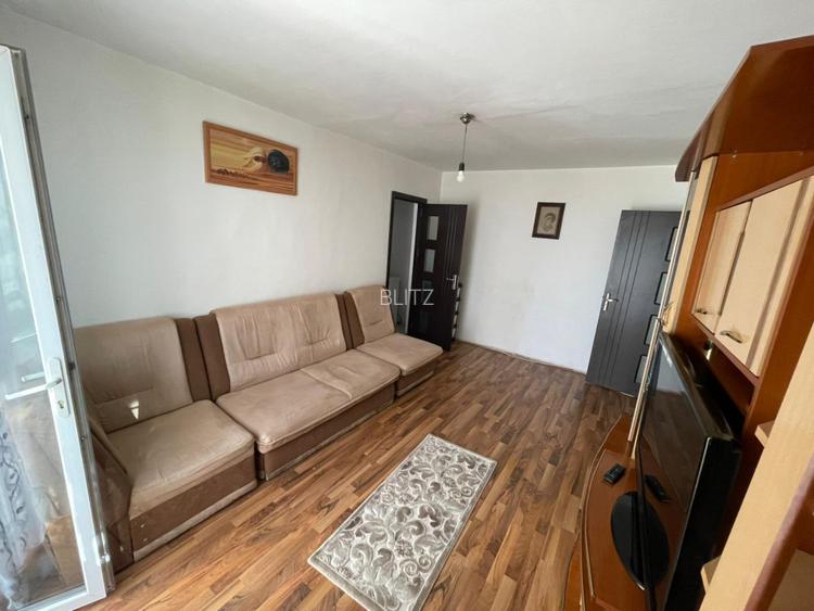 Apartament 3 camere decomandat, 65 mp, zona Lapus - 2