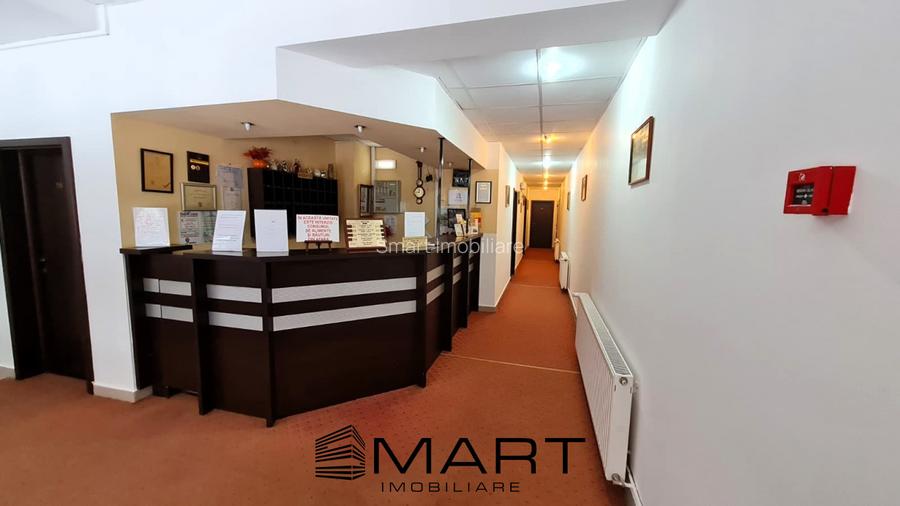 Pensiune cu 67 locuri de cazare, zona Curmatura - 7