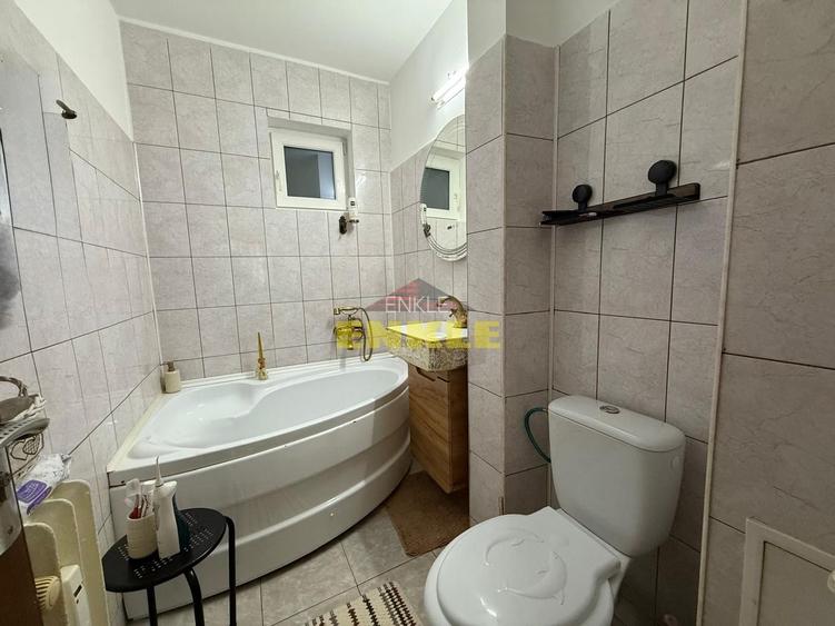 Vânzare apartament cu suprafață totală de 50 mp, zona Scolii 7 - 9