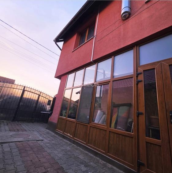 Vand casa Harman 4 camere  locatie centrala singur in curte - 3