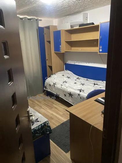 Decomandat parcare etaj intermediar 3 camere Bulevardul Chisinau - 2