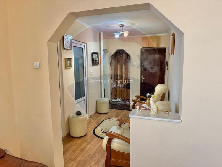 De vânzare apartament cu 2 camere, zona Decebal, str. Sovata - 4