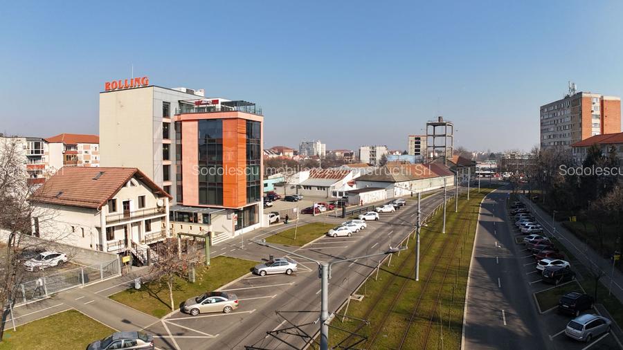 Spatiu comercial de închiriat  bulevardul Cetății - 12