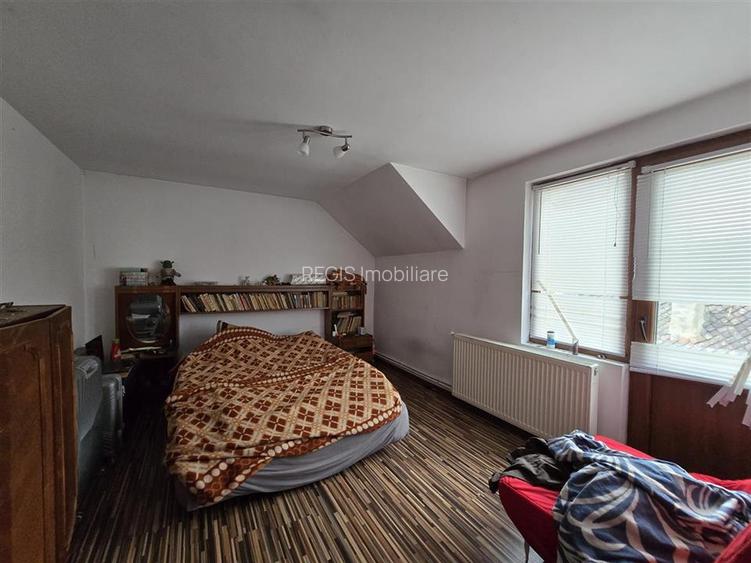 Casa in Centrul Prejmerului - 13