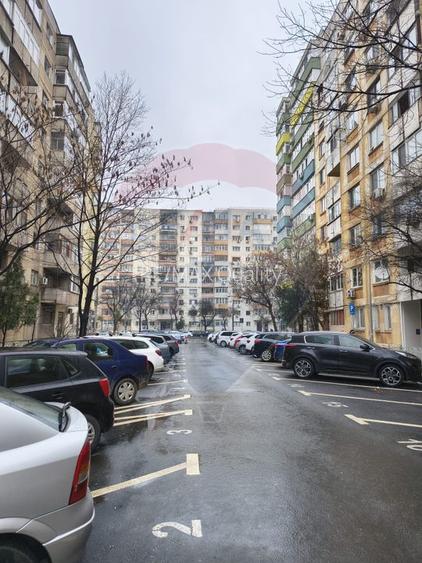 4 camere de vanzare in Rahova, la sosea, langa piata, renovat decent - 18