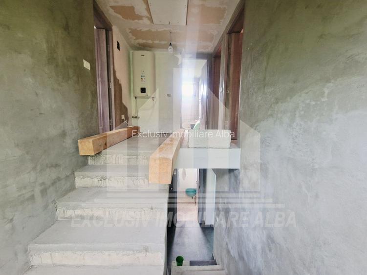 Casa individuala | Cu etaj | 110 mp | 2000 mp teren | Paclisa - 8