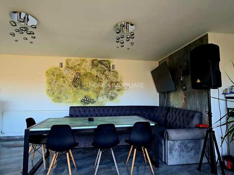 2 case + spațiu comercial | 6 dormitoare - băi proprii | 685 MP Teren - 14