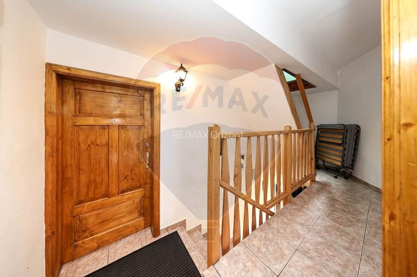 Casa si Spatiu comercial  în zona Centrala Secele - 30