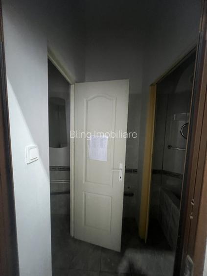 Spatiu de vanzare la strada  , 50 mp , 21 Decembrie  - 10