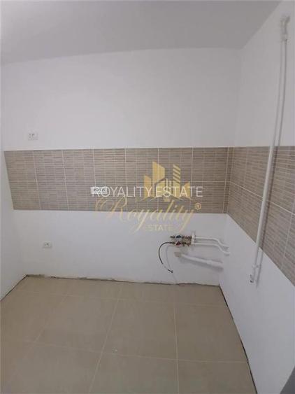 Apartament 2 camere, DECOMANDAT, RENOVAT COMPLET- Zona Dambovita - 2