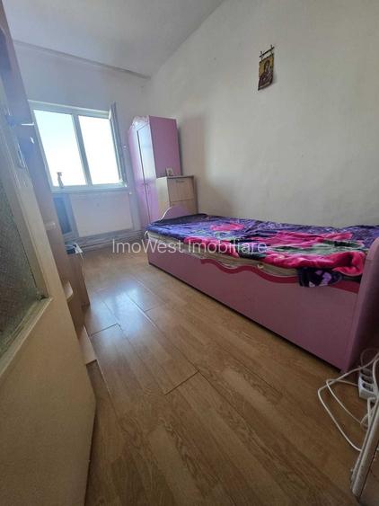 Lipovei | 3 Camere | Decomandat | Etaj Intermediar - 2