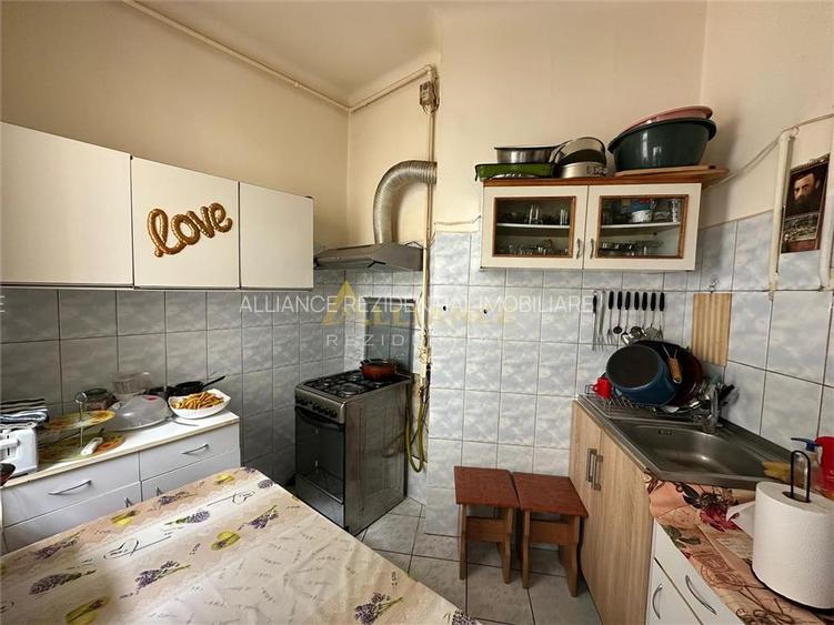Apartament 4 camere , 92 mp { Metrou Universitate } - 11