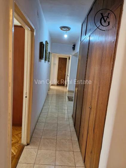 Apartament 3 camere Piata 1 Mai - 5