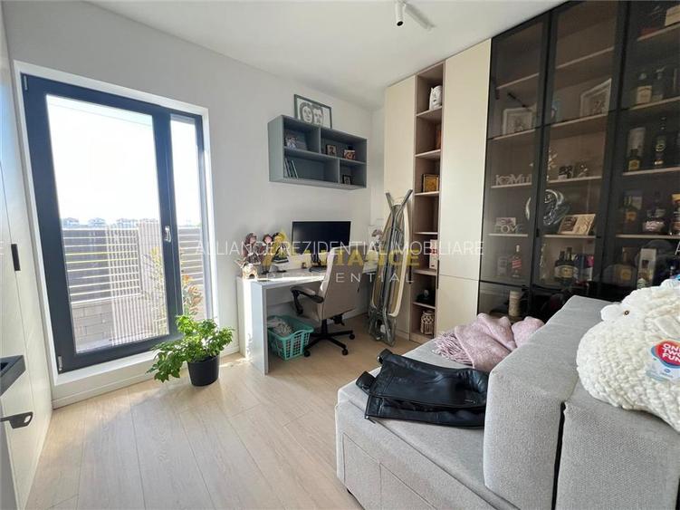 Casa individuala - 4 camere - 2 bai - la 10 min de RATB - 14