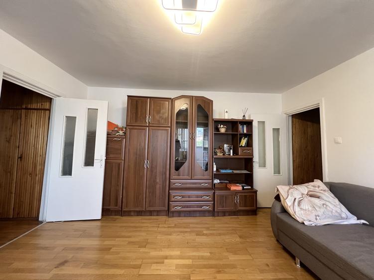 Apartament 2 camere, 50 mp utili, etaj 4/5 - Dambovita