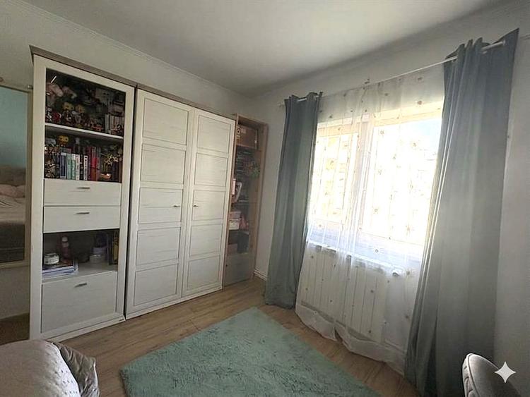 Apartament 4 camere de vânzare – Calea Vitan – Mat Haus – Centrală proprie