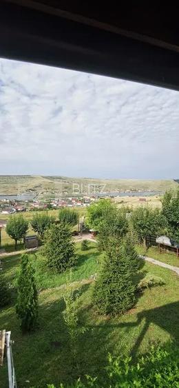 Căsuță cochetă cu panoramă superbă asupra satului Câmpenești și a lacurilor - 3