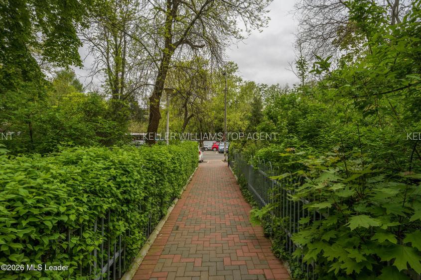 2 camere langa Parcul IOR | Etaj 1 | Potential de transformare - 12