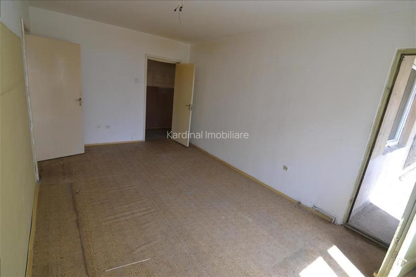 Exclusiv apartament 3 camere circular etajul 2 Calea Bucuresti - 16