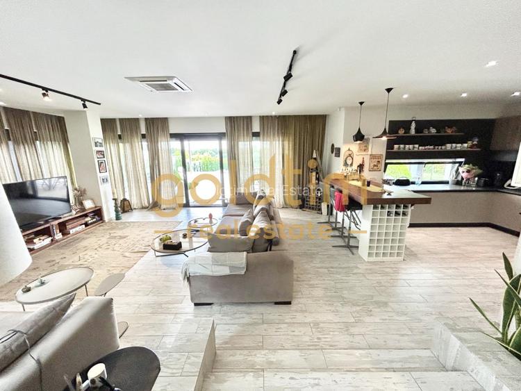 VILA SUPERBA/MOBILATA/UTILATA/PISCINA/CURTE 3000 MP/IESIRE LA LAC - 14