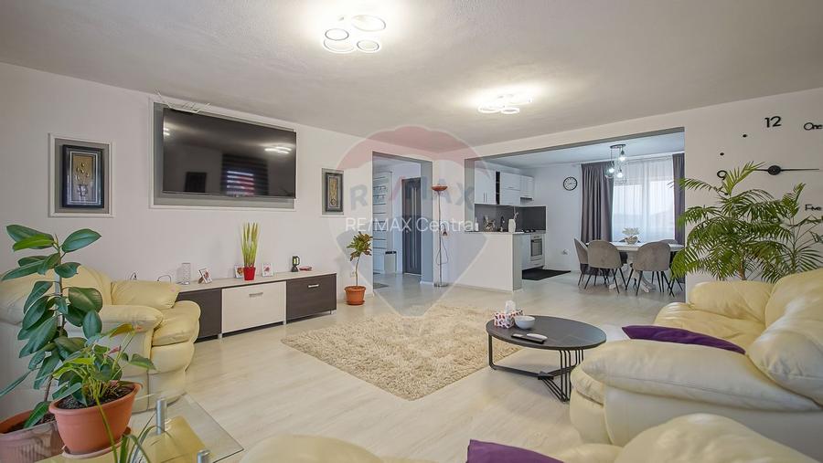 Comision zero, casa individuala + cabana A frame in Bod, la intrare - 16