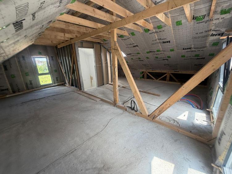 CASA INDIVIDUALA- 4 CAMERE, TOATE UTILITATILE, TEREN 240 MP, COMIS 0%