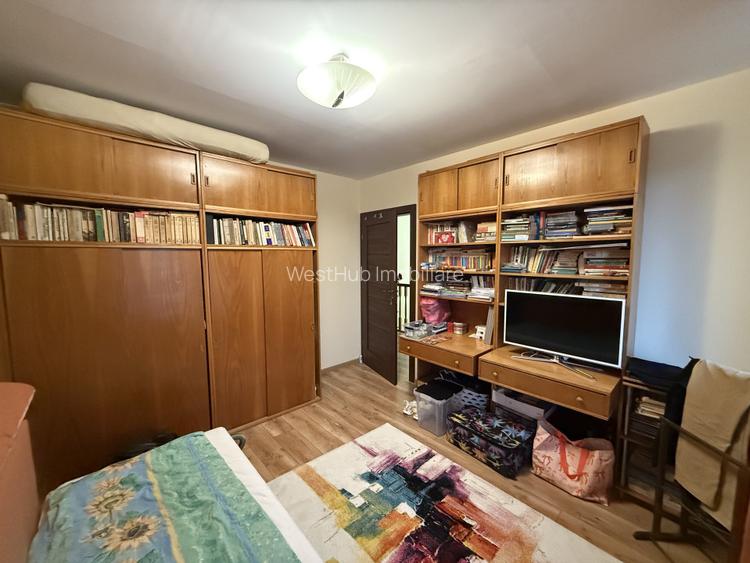 Triplex, 4 camere, 230mp utili, 335mp teren, mobilat  -Dumbravita - 9