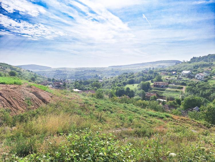 Casa pe un nivel, cu priveliste superba, teren 2000 mp, Suceagu - 3