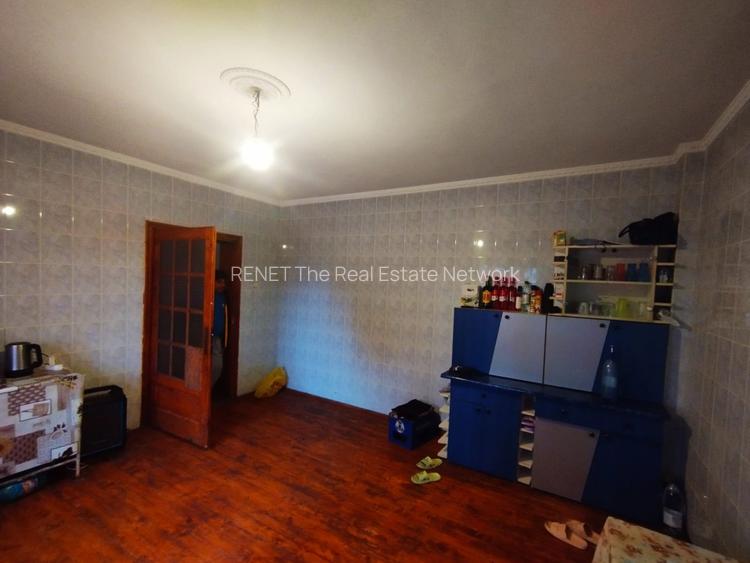 SE VINDE CASA FOARTE SPATIOASA CU TEREN 1200 MP IN LOCALITATEA CALUGARENI GR - 6